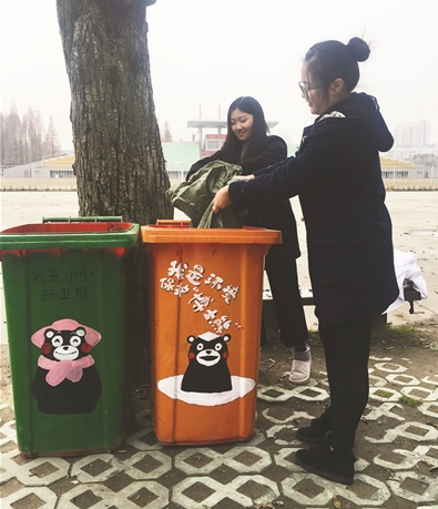 超可愛的校園垃圾桶，引人注意