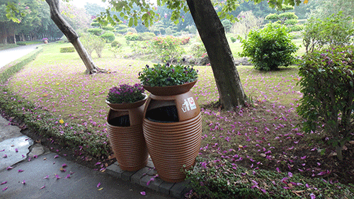  汕頭玻璃鋼花盆垃圾桶，點(diǎn)綴公園好環(huán)境。